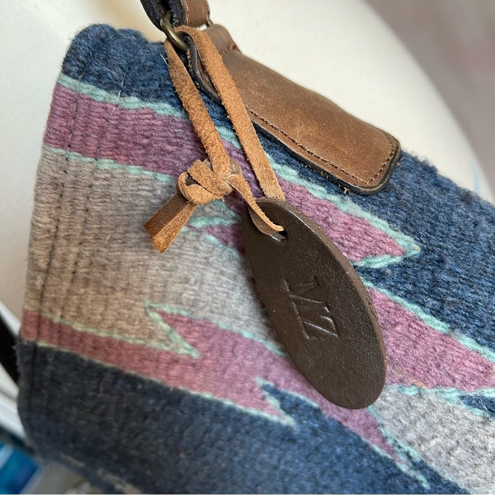 Manos Zapotecas Handwoven Wool Rug Crossbody Bag - Picture 4 of 7